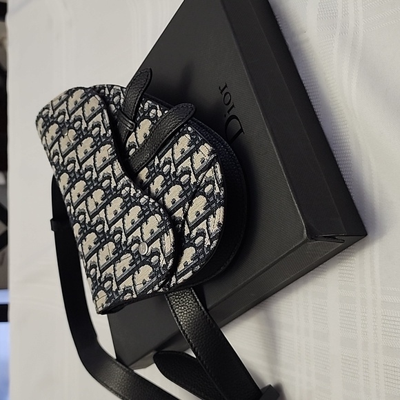 DIOR Mini Saddle Belt Bag - Picture 2 of 5
